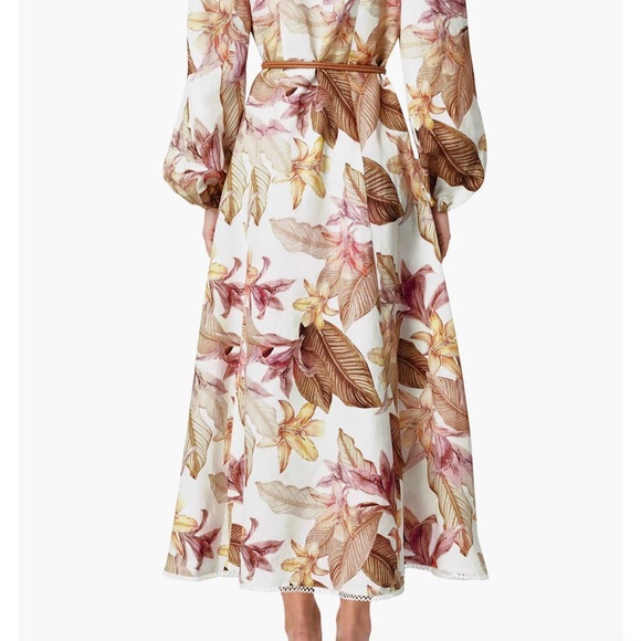 Elliatt Linen Blend Dress Size Small NWT and belt - Picture 2 of 4